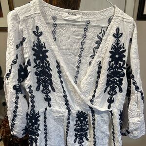 Kindred Bravely White and Navy Blouse